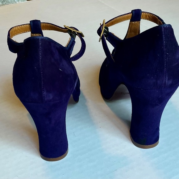 Plum Purple T-Strap Peep Toe Chunky Heel Shoes - Picture 3 of 7
